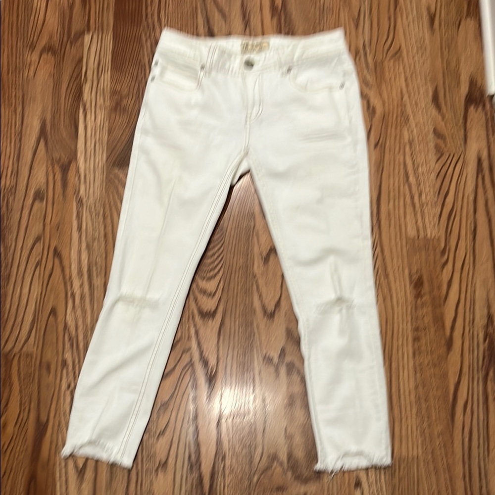 Free People White Ankle Cropped Jeans with Distressed Hem/knees - Picture 2 of 10